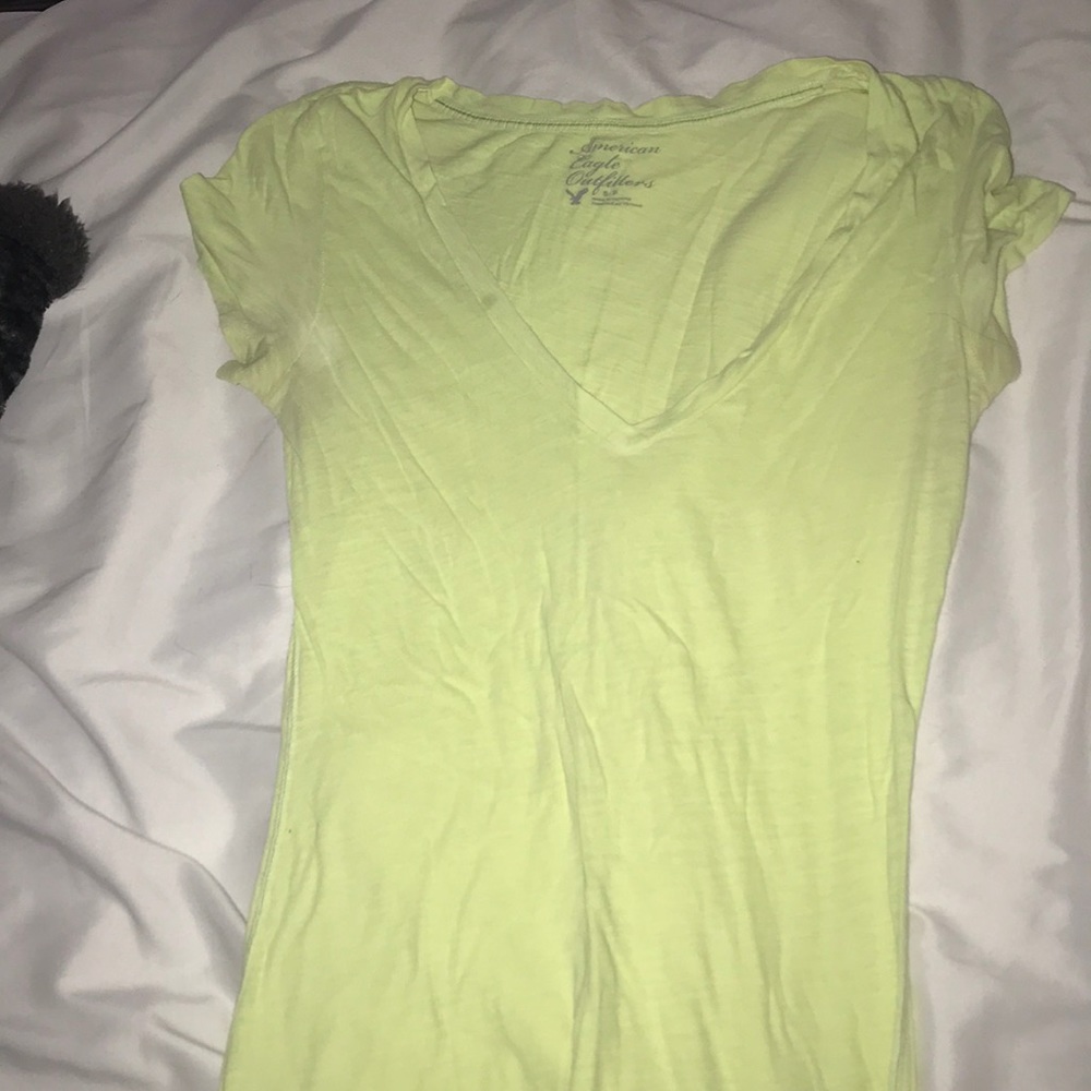 American Eagle tshirt